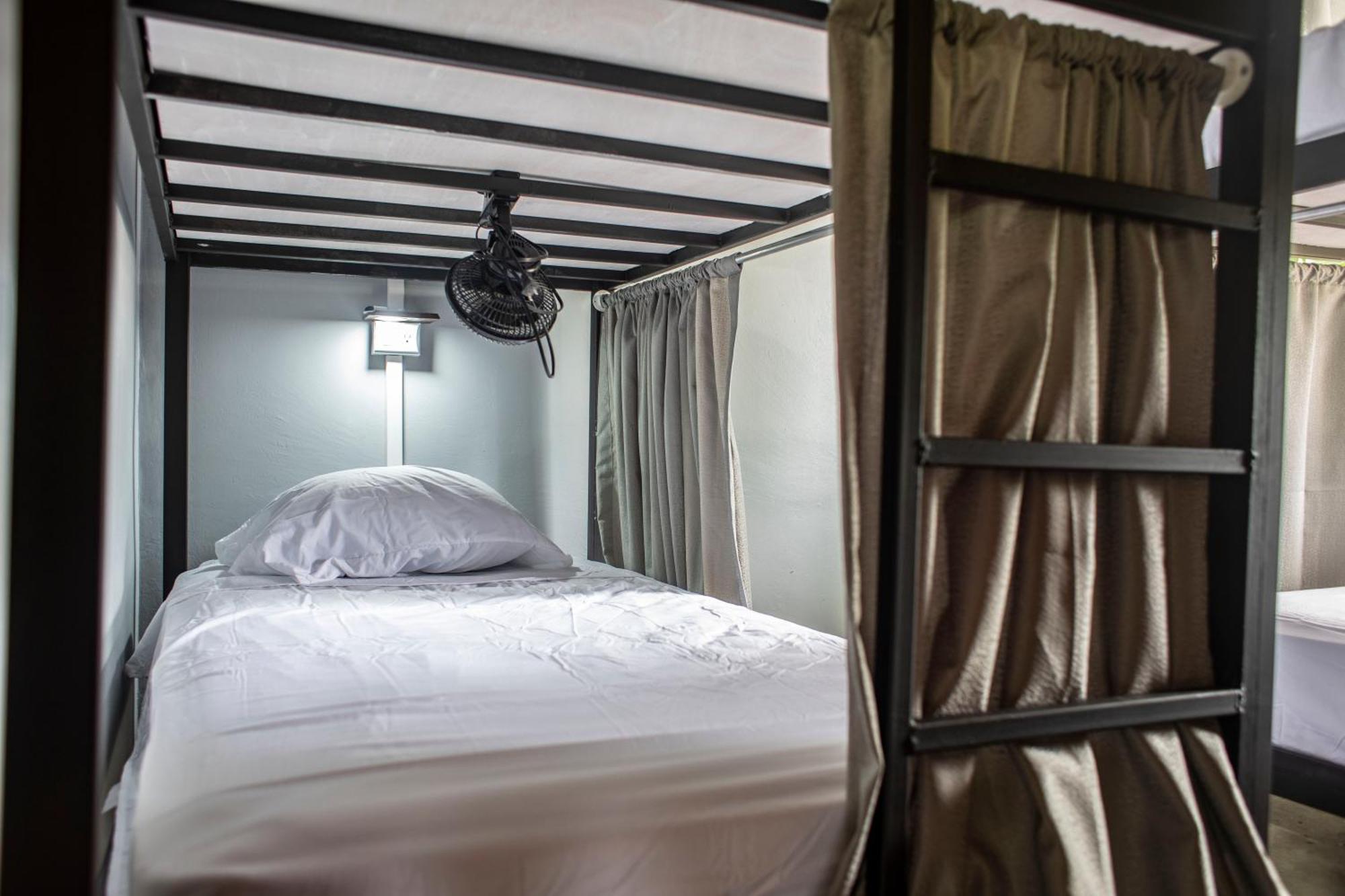 Argdivan Beach Hostel Sámara Eksteriør billede