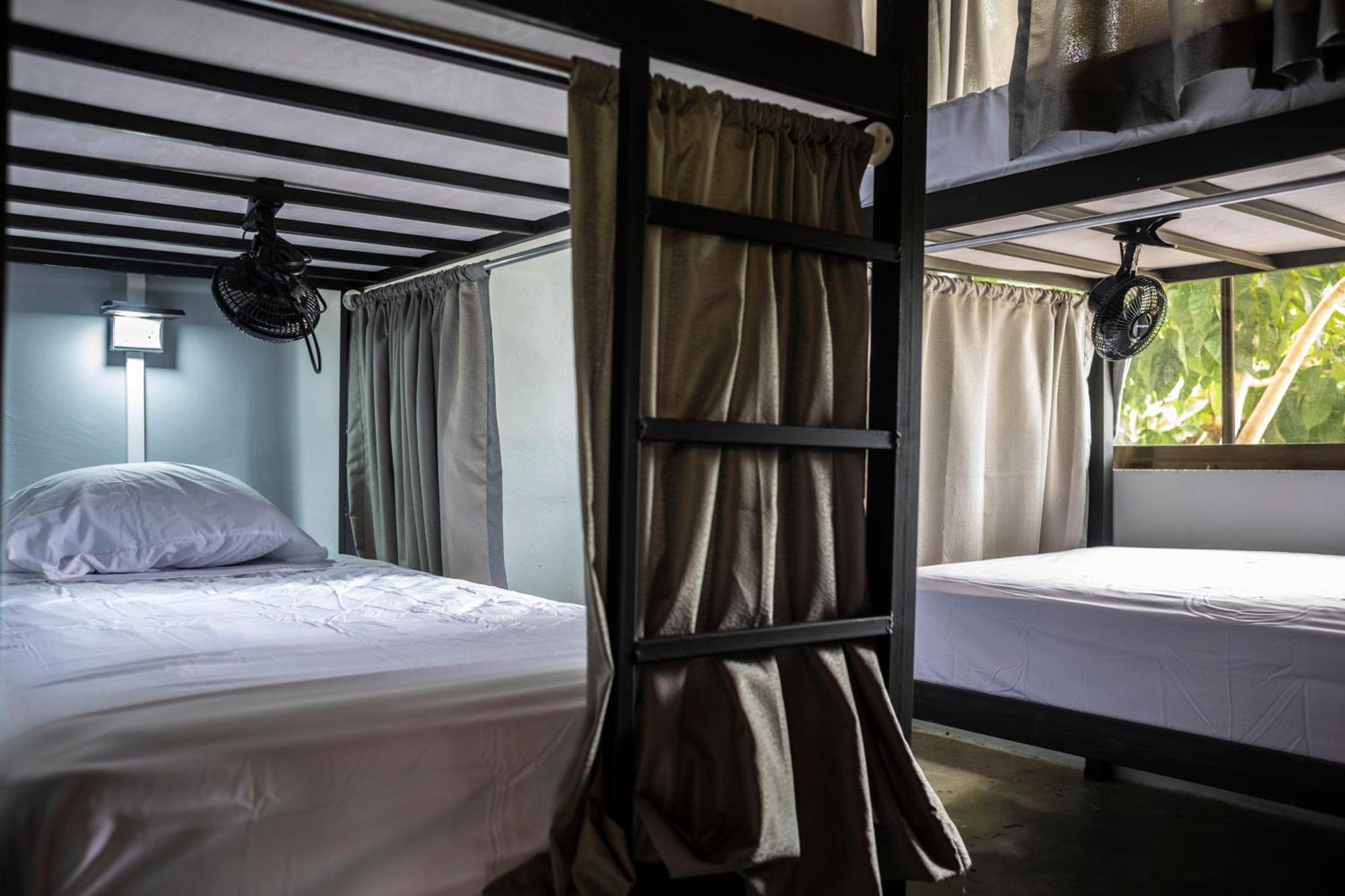 Argdivan Beach Hostel Sámara Eksteriør billede